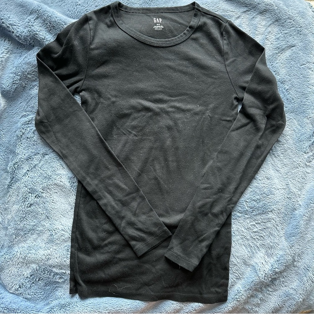 GAP Black Long Sleeve Tee